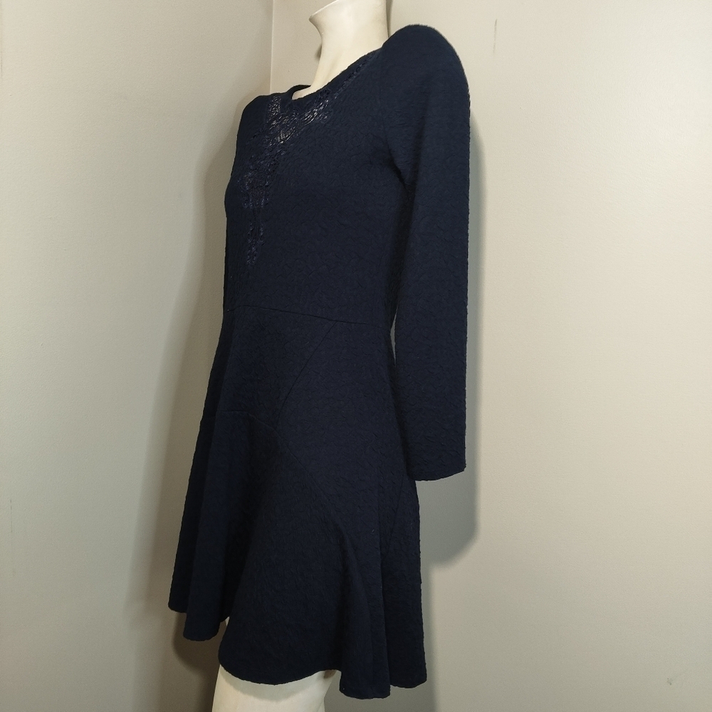 THE KOOPLES Navy Blue Fit & Flare textured Dress S lace Detail Stretch S M - Picture 4 of 12